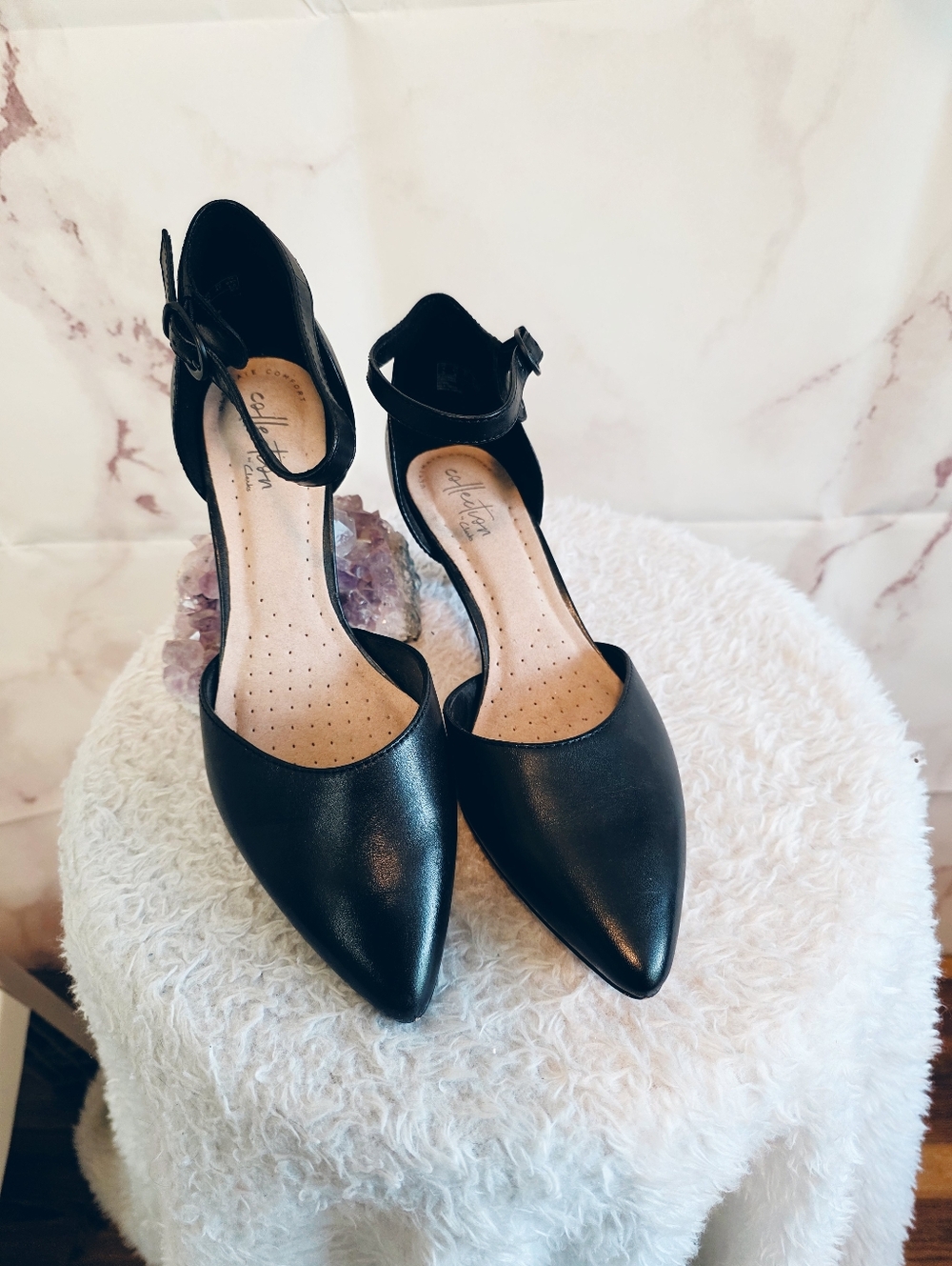 Clarks Collection Black Ankle Strap Heels Size 6.5 Comfort Kitten Heel 1" Work - Picture 2 of 9